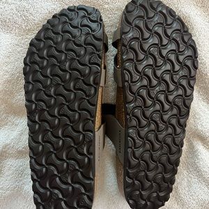 Birkenstock, Mayari. Brand new. Never worn. Regular fit. Mocha in color.